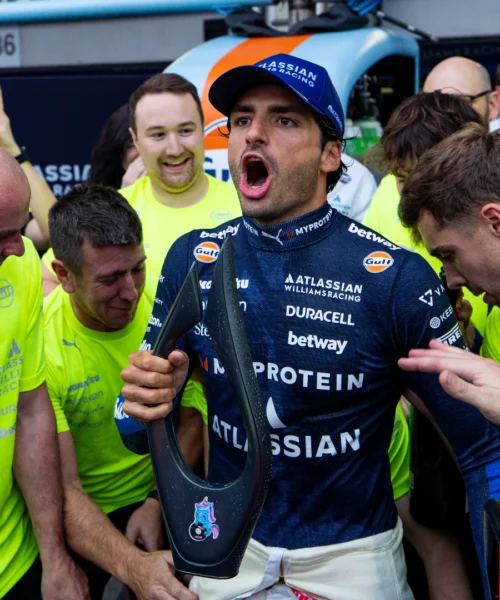 F1: impresa di Carlos Sainz, solo Alain Prost come lui nella storia