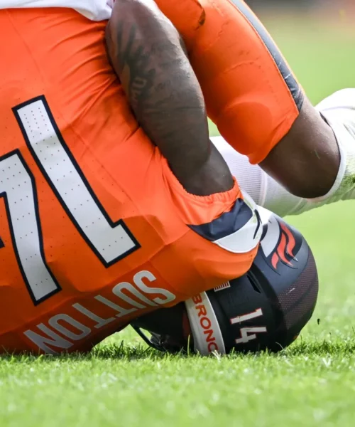 Orribile caduta per il campione: attimi di terrore in campo. Foto