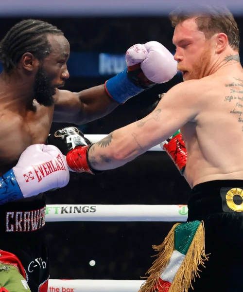 Terence Crawford fa la storia a Las Vegas: battuta la stella Canelo Alvarez