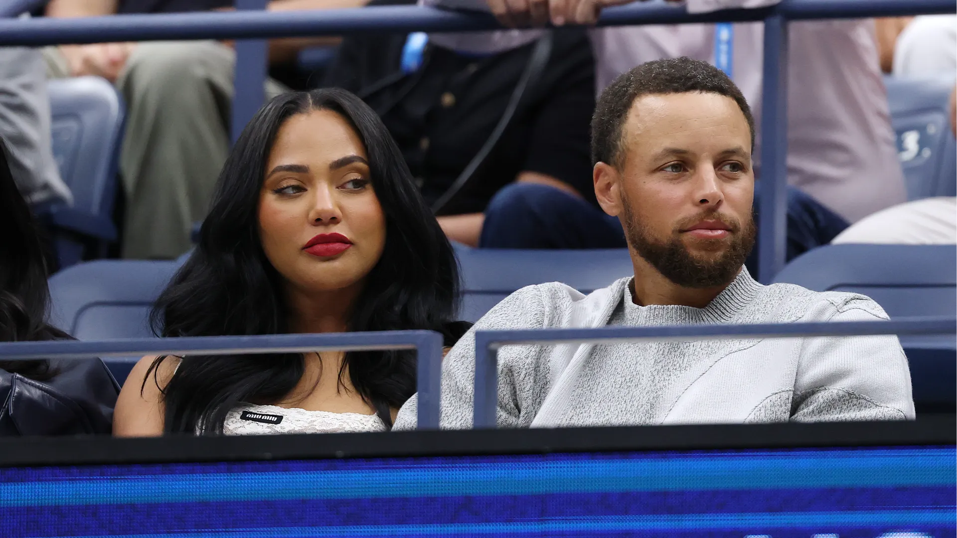 La stella della NBA Steph Curry con la moglie Ayesha