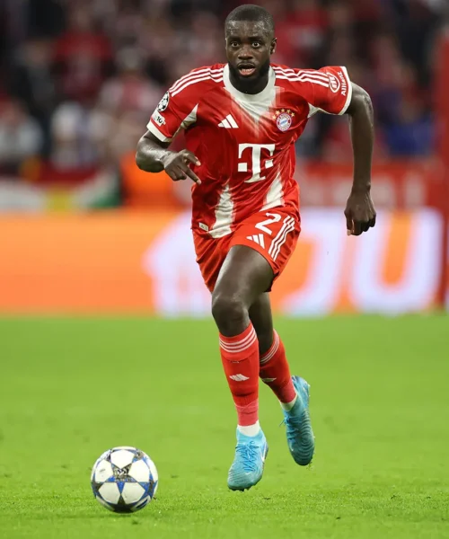 Bayern, aumenta la pressione su Upamecano: richieste alte e altri due top club si fanno avanti