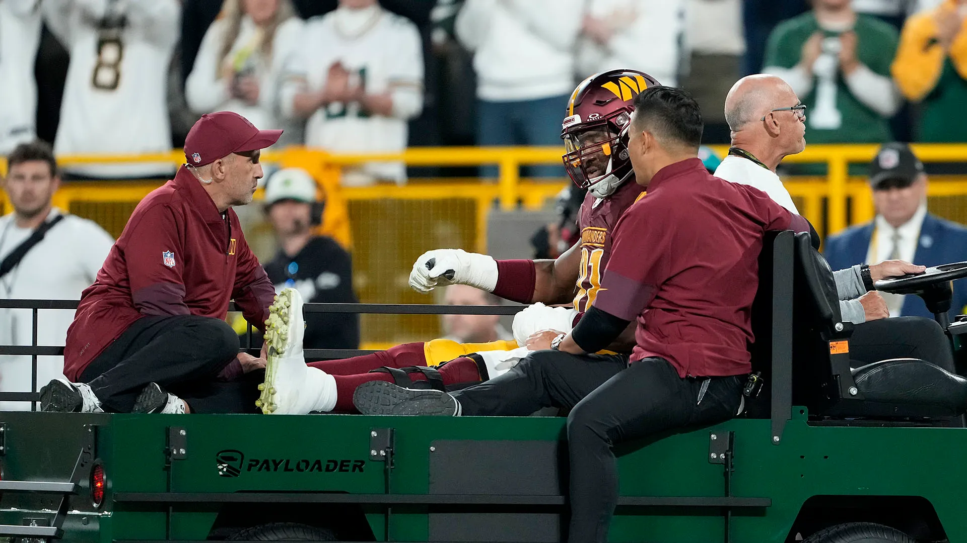 Scene tristissime quelle viste durante Washington Commanders-Green Bay Packers
