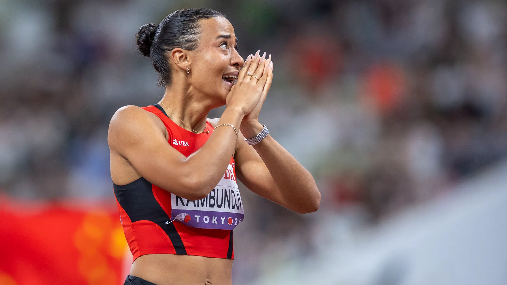 La 23enne bernese ha vinto il titolo mondiale nei 100 metri ostacoli

