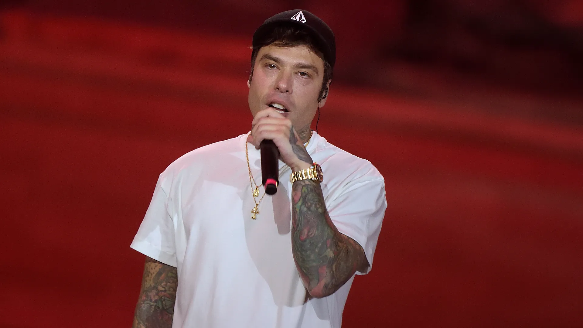 Il rapper non è affatto pentito dopo aver generato un polverone sui social per aver pubblicato una strofa in cui attacca l'Azzurro