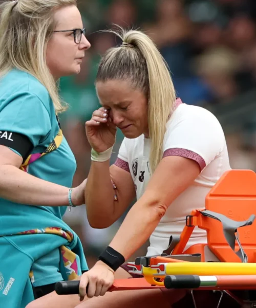 Grave infortunio, la campionessa lascia il campo disperata. Foto