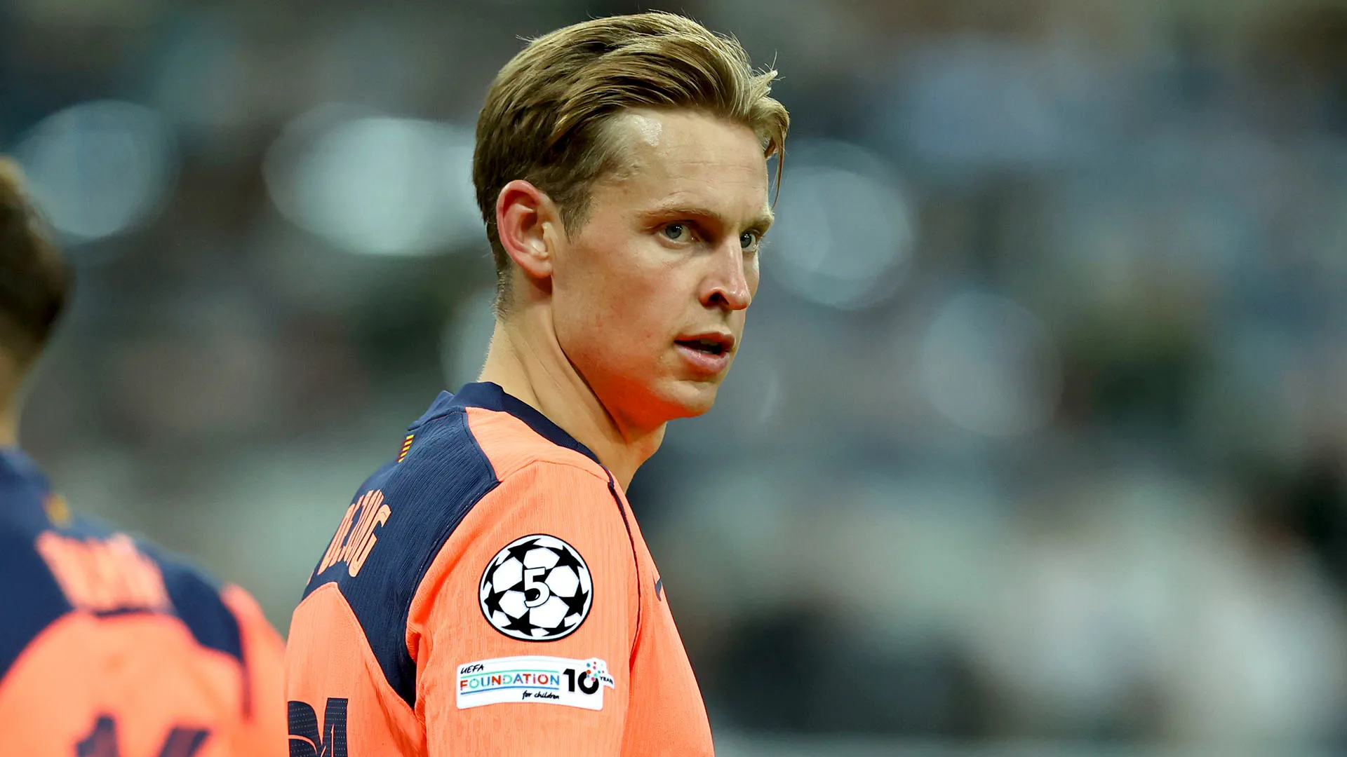 "Stiamo parlando del rinnovo, Frenkie sta benissimo a Barcellona e vuole restare con noi"
