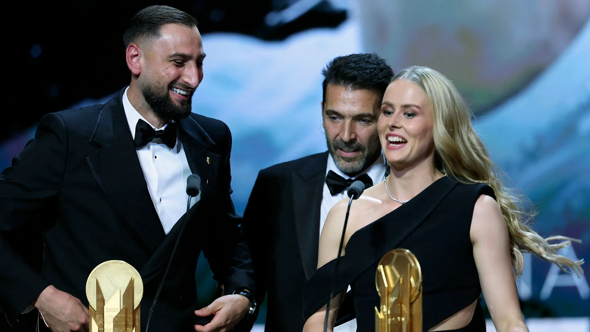 Mentre Chevalier era in campo, Gianluigi Donnarumma era alla cerimonia del Pallone d'Oro
