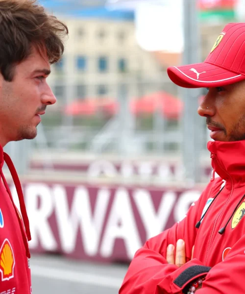 Ferrari, bufera su Hamilton dopo l’ordine ignorato: Leclerc furente