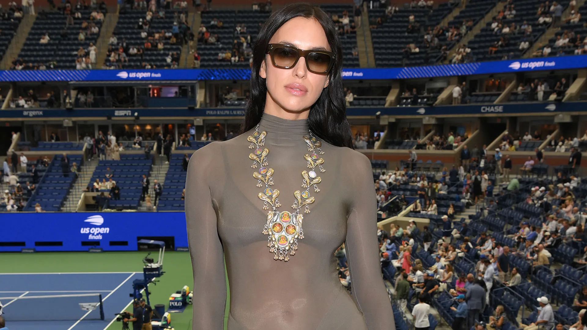 La supermodella russa era tra i vip presenti allo stadio Arthur Ashe durante la finale del torneo