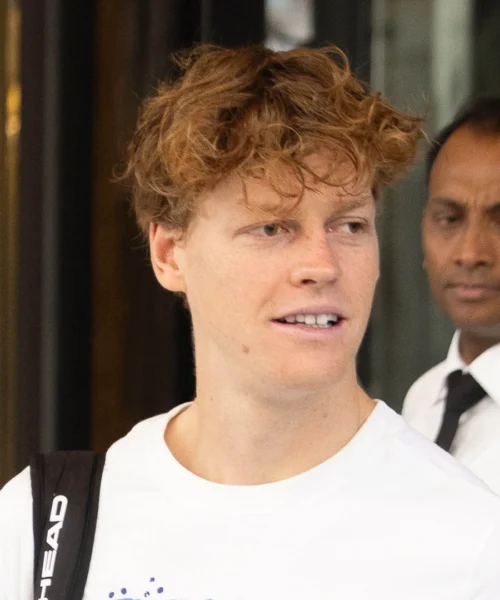 La nuova sfida di Jannik Sinner: una fondazione per aiutari gli sportivi