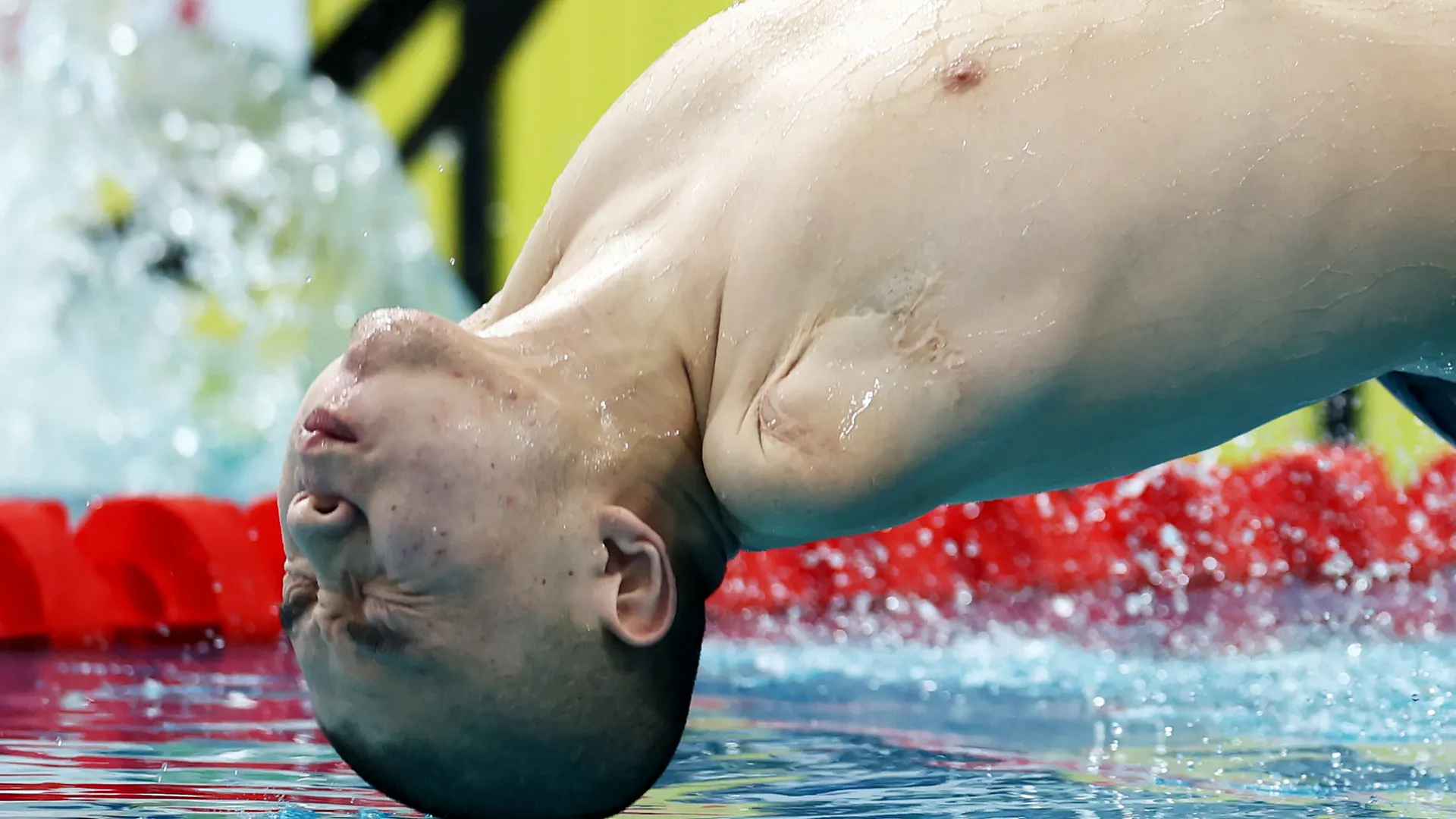 Jincheng Guo ha vinto tre medaglie d'oro nei 200 metri misti, nei 50 farfalla e nei 50 stile libero, oltre a un argento nei 50 dorso