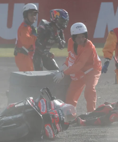 MotoGP: Jorge Martin in ospedale con l’elicottero, ko anche Bezzecchi. Foto