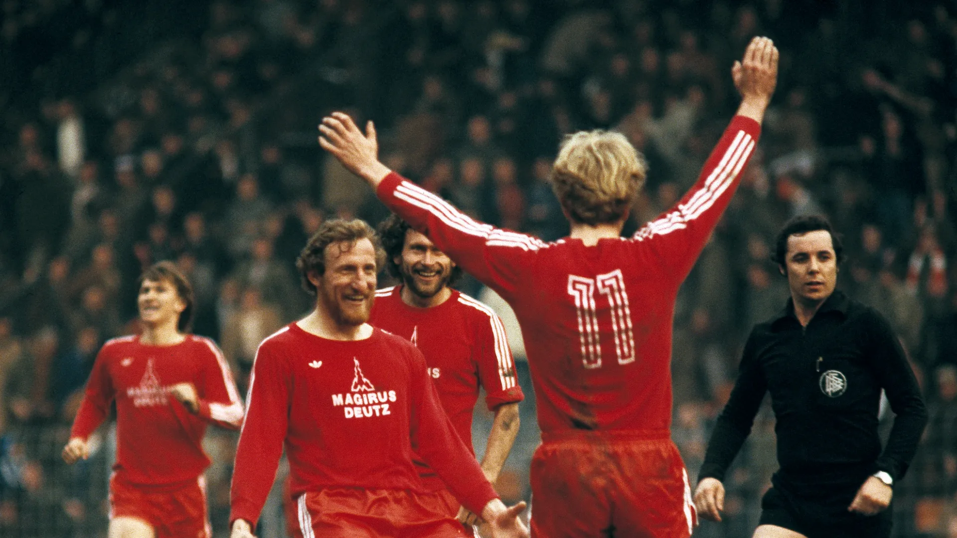 Dagli anni d’oro con il Bayern ai giorni da  dirigente, Rummenigge ha attraversato il calcio da  protagonista, sempre con stile e visione.