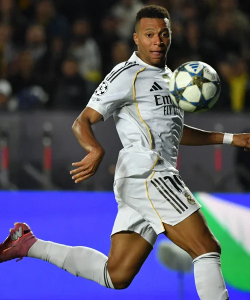 Kylian Mbappé scatenato, il Real Madrid ne fa cinque nella lontanissima Almaty