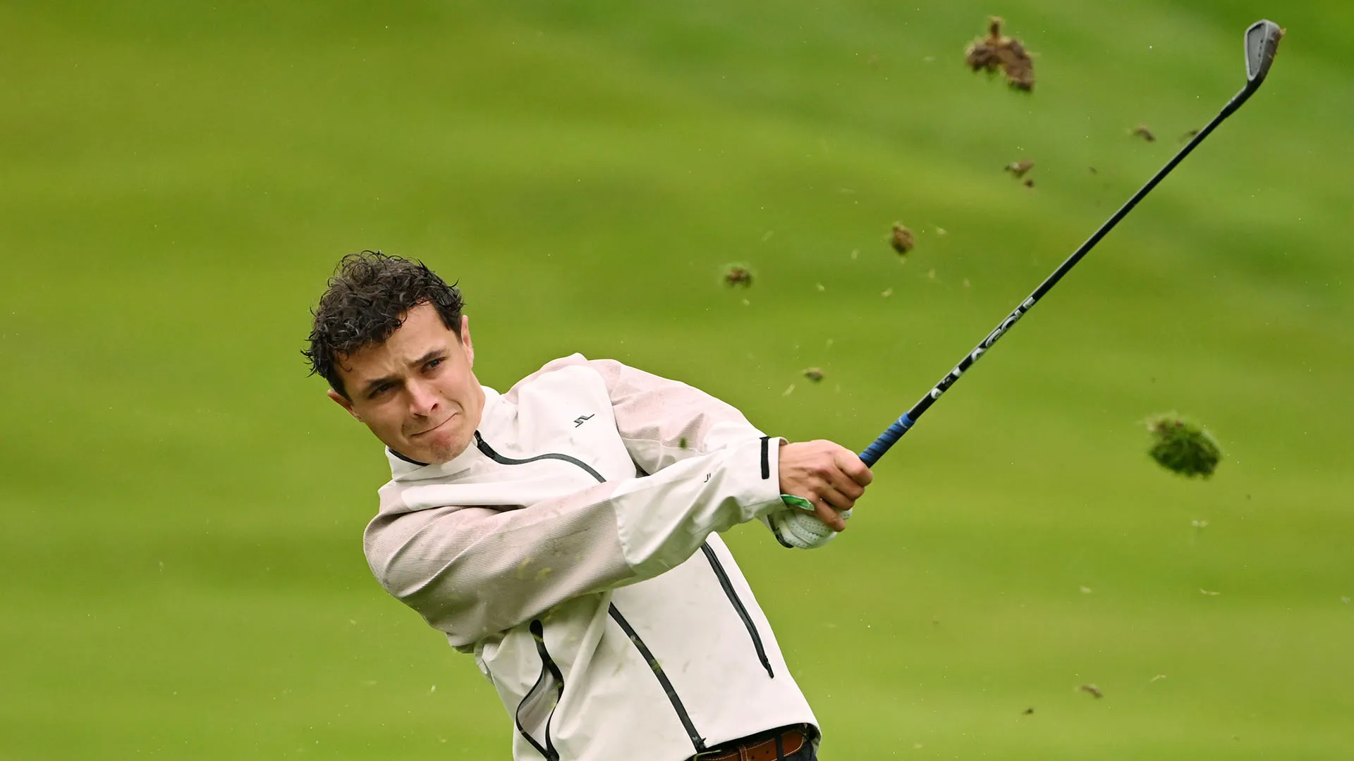 Il campione di Formula 1 si è cimentato nel BMW PGA Championship al Wentworth Club
