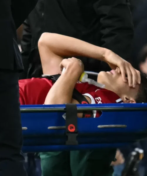 Liverpool: lungo stop per Giovanni Leoni, confermato il grave infortunio