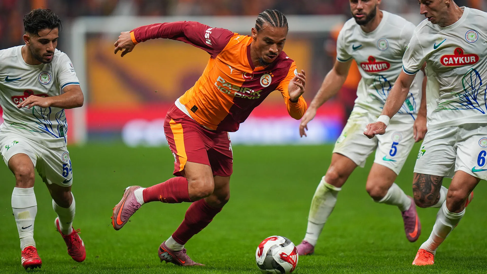 L'attaccante aveva molte opzioni, poi un po' a sorpresa ha scelto il Galatasaray
