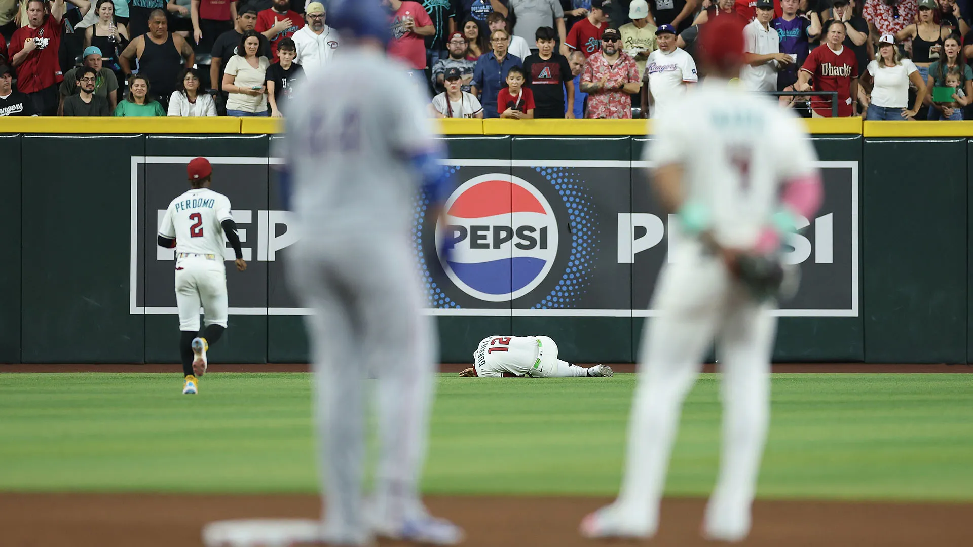 Lourdes Gurriel Jr è crollato a terra dolorante