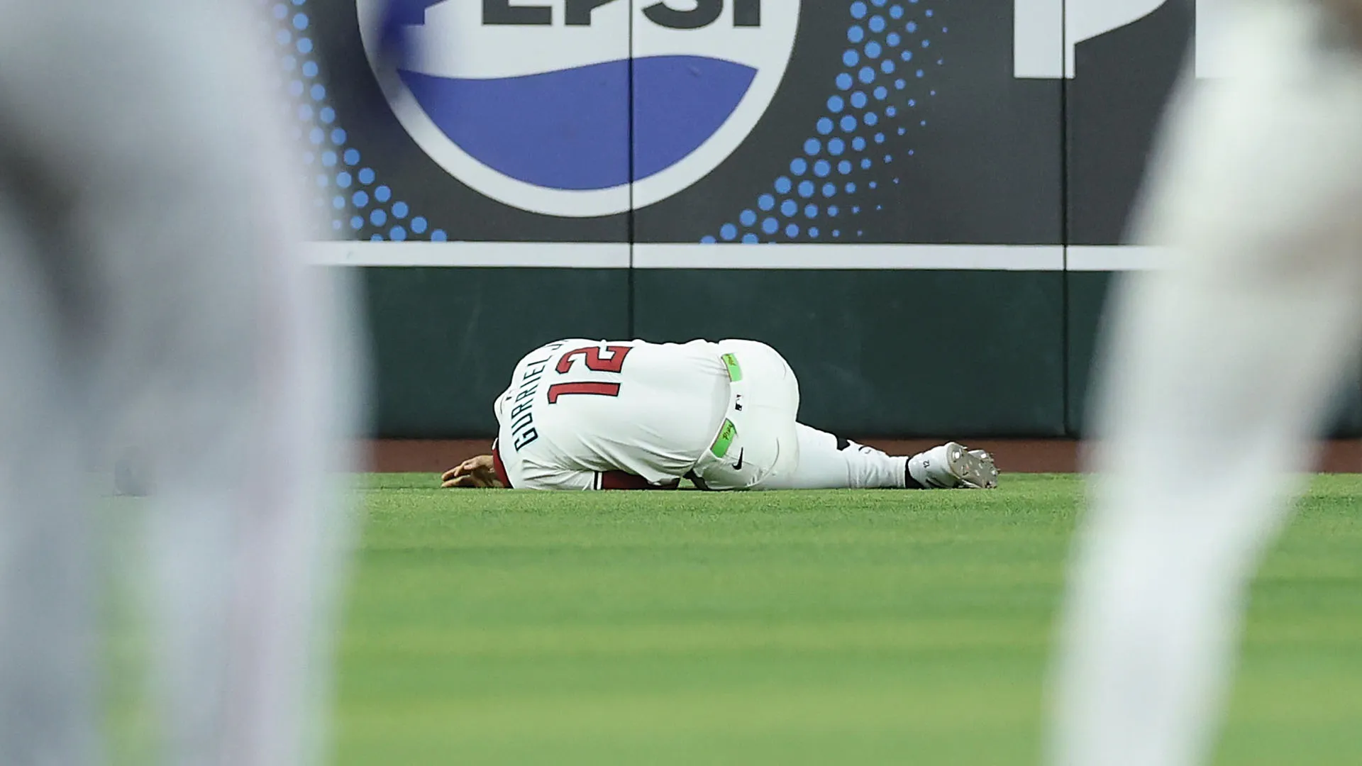 Il dramma è avvenuto durante la partita di MLB tra Arizona Diamondbacks e Texas Rangers