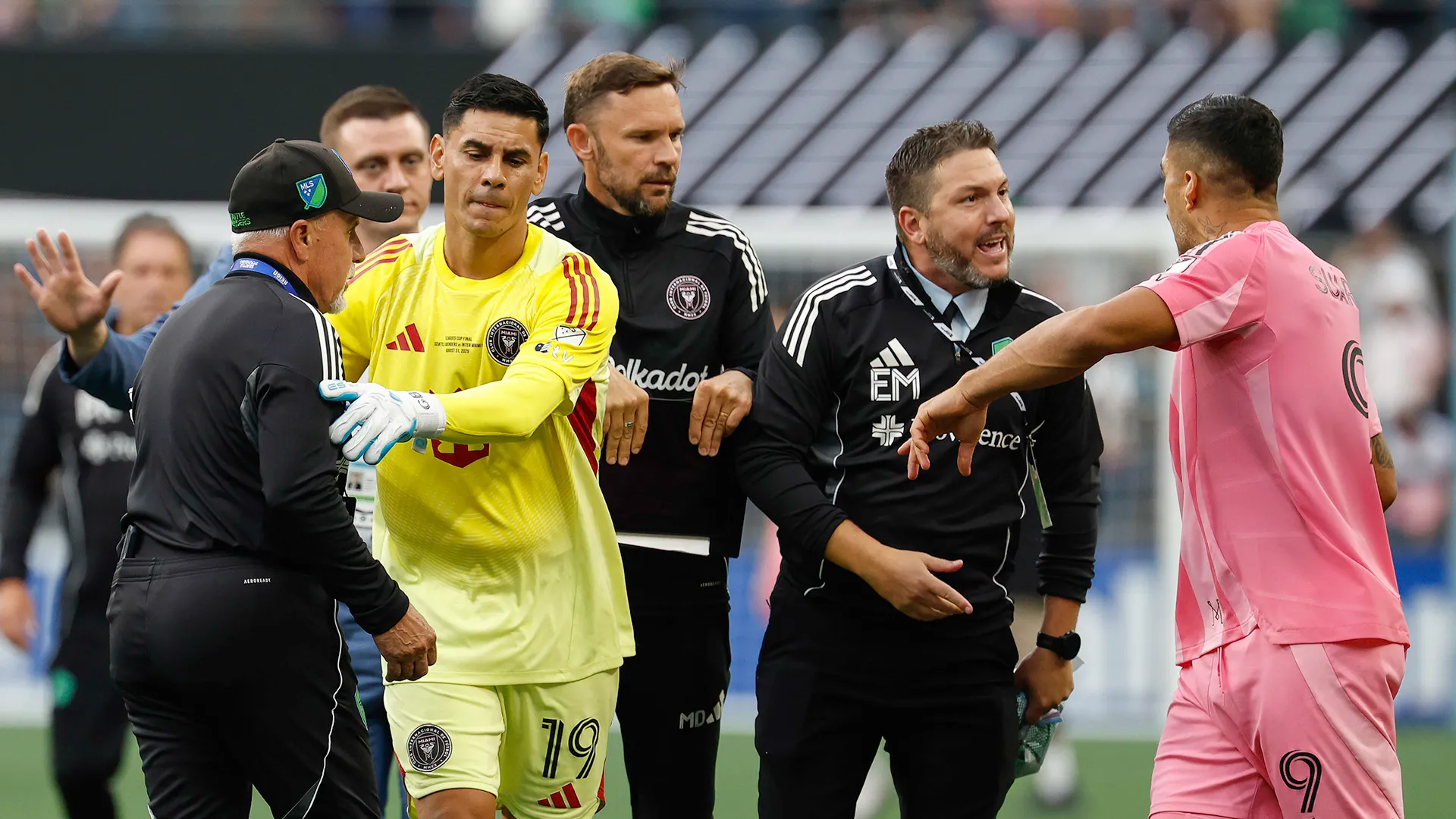 Al termine della partita, si era scatenata una rissa in campo tra le due squadre