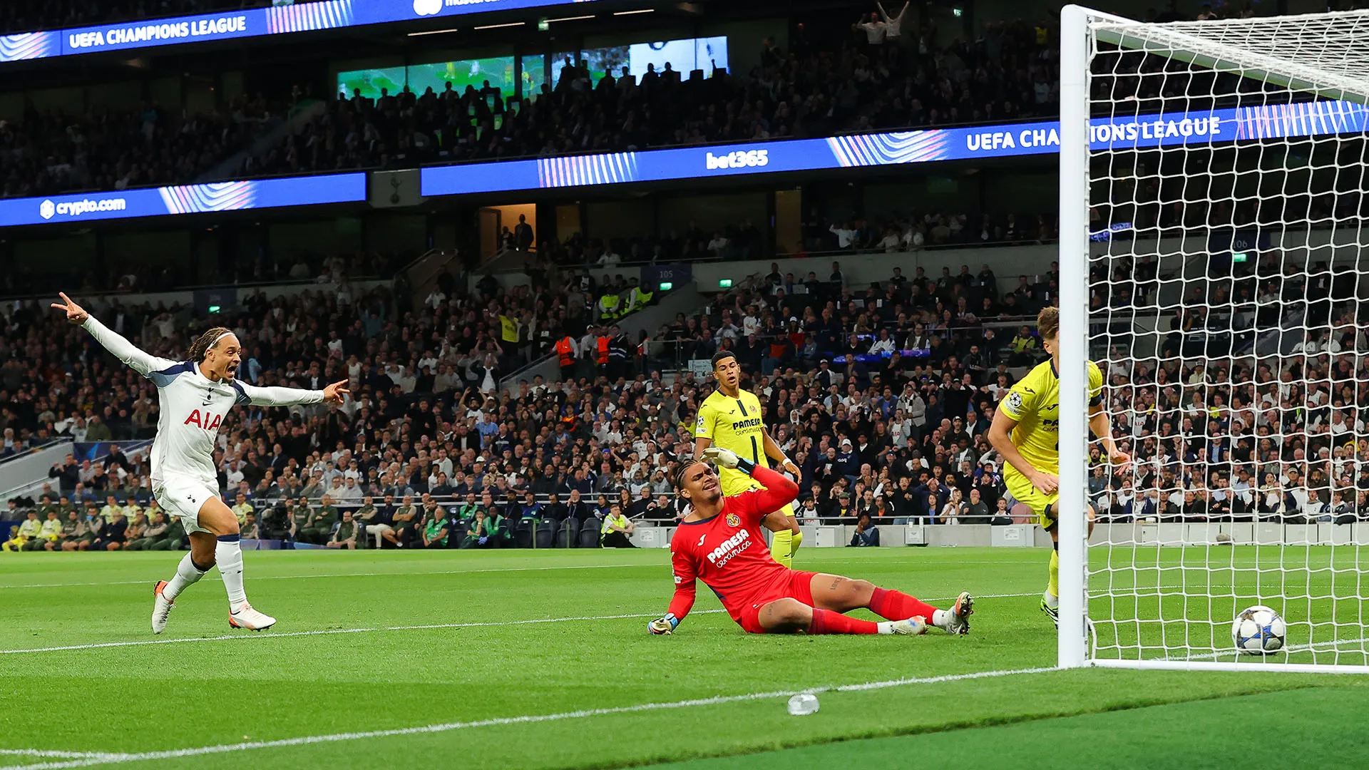 Luiz Junior era all'esordio assoluto in Champions League