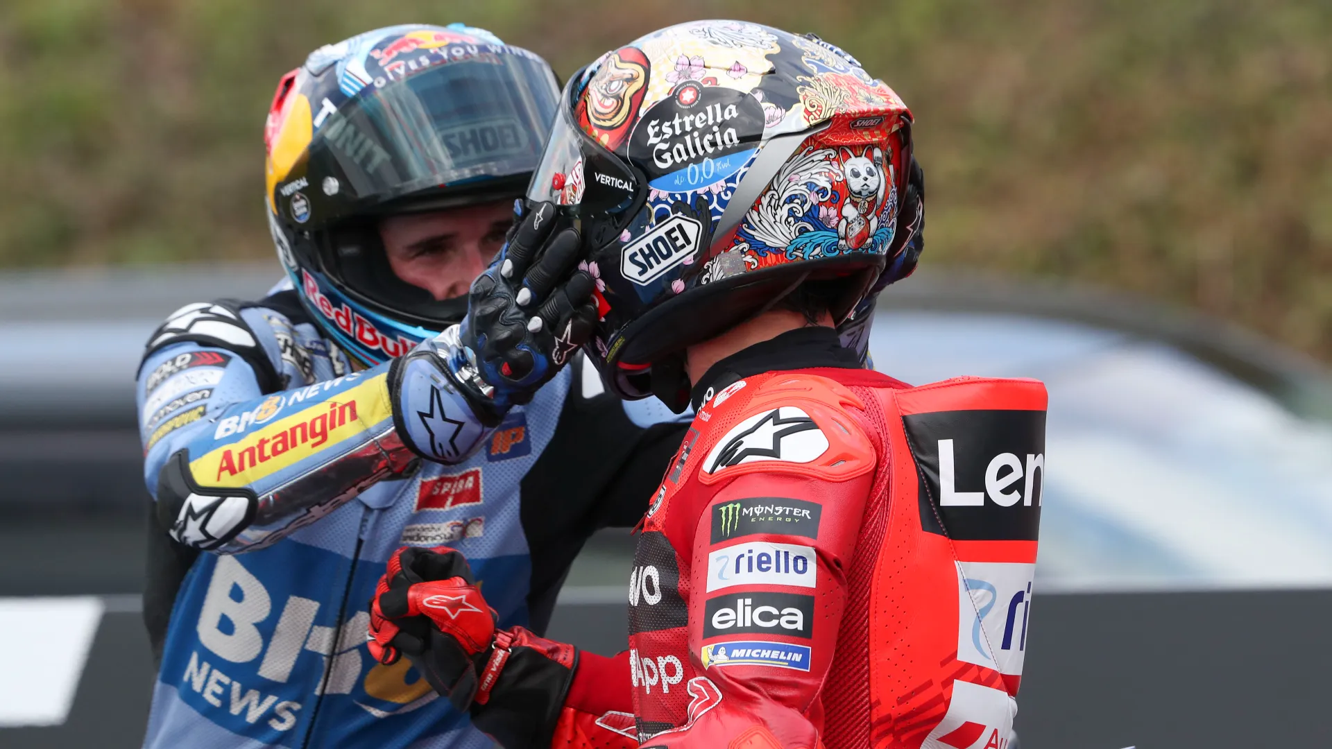 Dopo il traguardo Marc Marquez ha abbracciato il fratello Alex