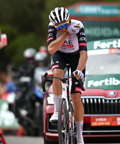 Vuelta: Marc Soler esulta a La Farrapona, Jonas Vingegaard aggiunge 2″ al primo posto