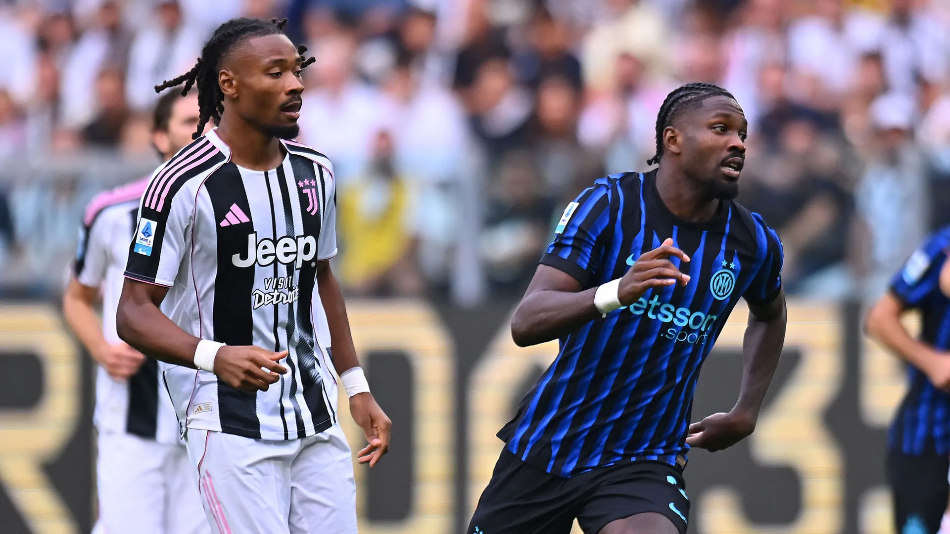 Il centravanti dell'Inter avrebbe detto al fratello: "Dai, dillo all’arbitro che hai fatto fallo!"
