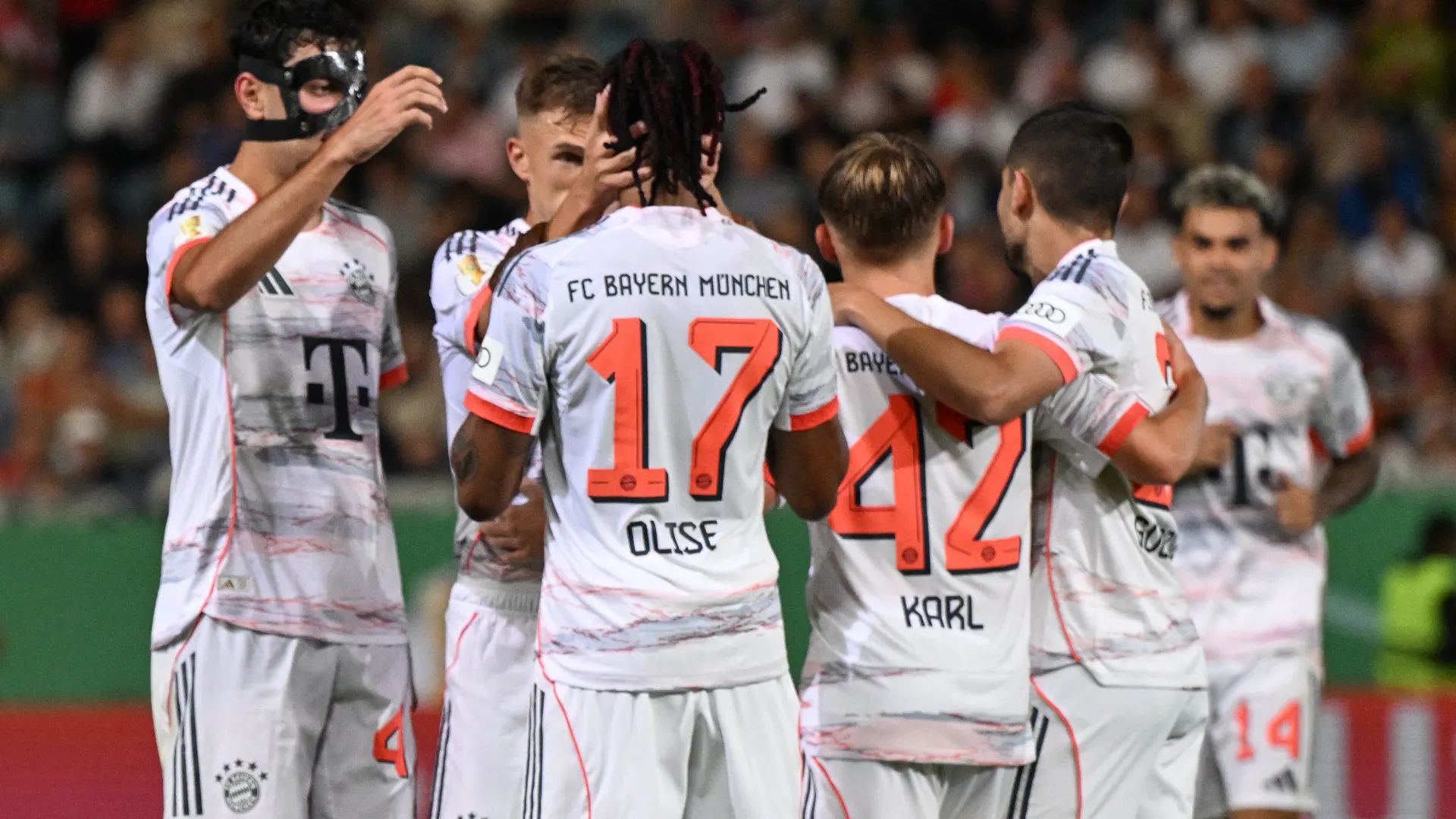 Al momento il francese è legato al club bavarese con un contratto valido fino al 2029
