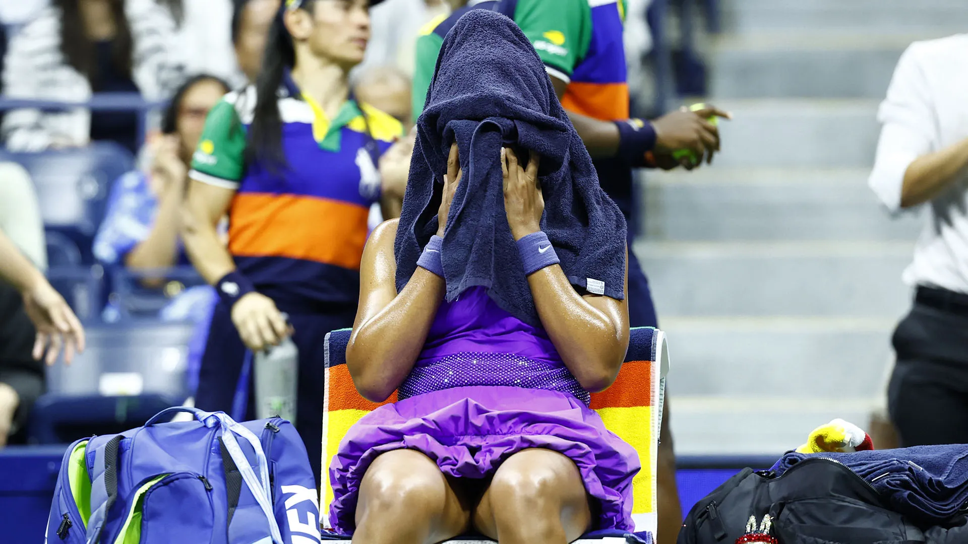Ma poi Anisimova è riuscita a rimontare e a vincere gli altri due set, infrangendo il sogno di Osaka