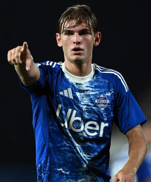 Mercato Como, Cesc Fabregas blinda Nico Paz