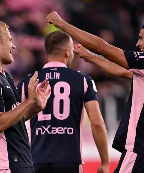 Serie B, il Palermo batte il Bari ed è solo in testa, pari tra Frosinone e Südtirol