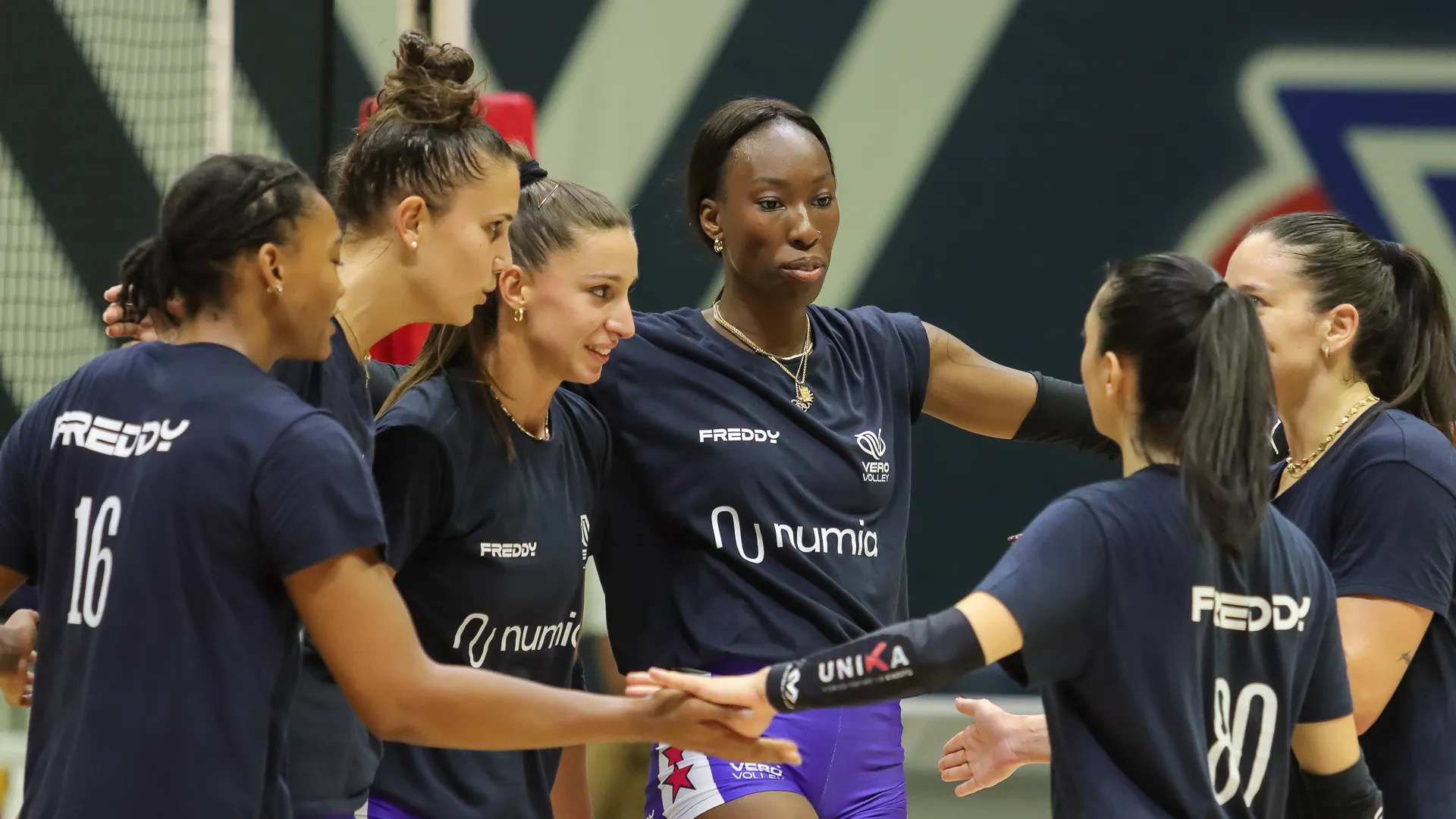 A pochi giorni dalla presentazione ufficiale della squadra, la Numia Vero Volley Milano è pronta ad esordire nella prima competizione in calendario, la Courmayeur Cup. 
