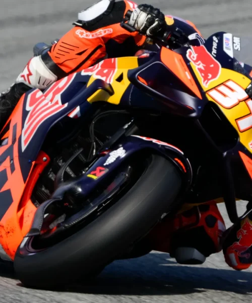 MotoGP, GP Catalogna: Pedro Acosta svetta nelle prime libere, sprofonda Bagnaia