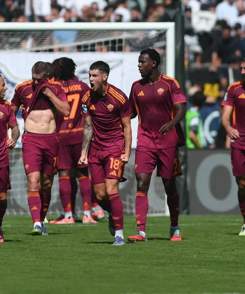 Lorenzo Pellegrini decide il derby, la Roma batte la Lazio