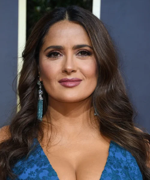 Salma Hayek, meravigliosa 59enne con una grande passione per lo sport: le foto