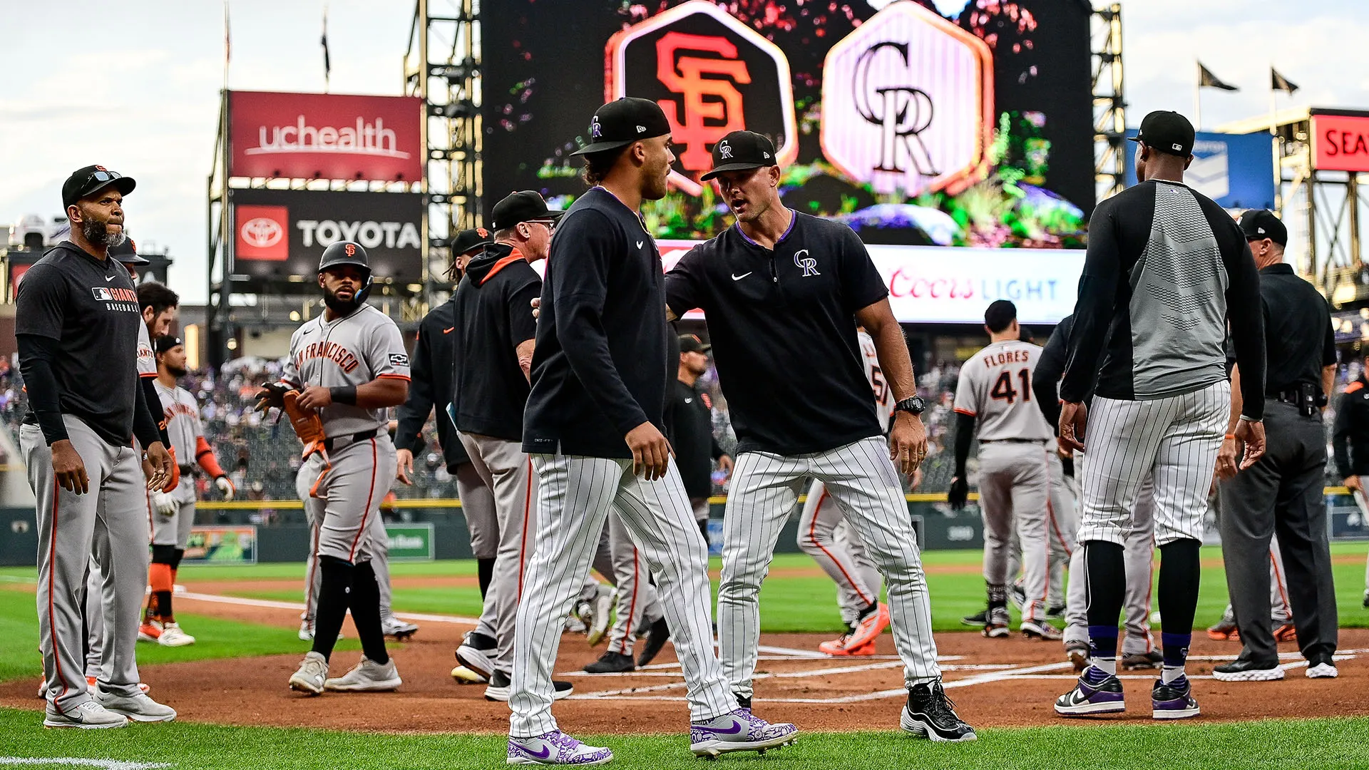Dopo la rissa sono stati espulsi Freeland, Chapman e Adames