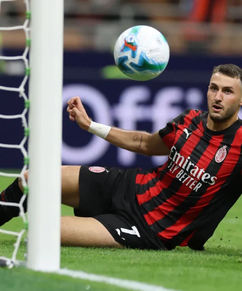 Milan a caccia del bomber: 4 attaccanti nel mirino, ecco le foto