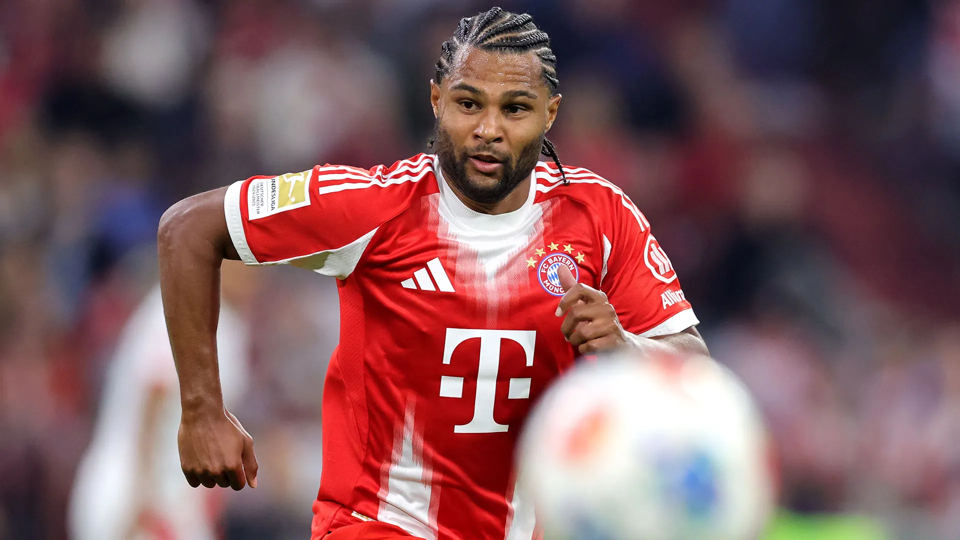 Tra i calciatori in scadenza nel 2026 c'è anche Serge Gnabry
