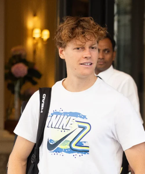 Jannik Sinner campione anche fuori dal campo: splendido gesto al supermercato