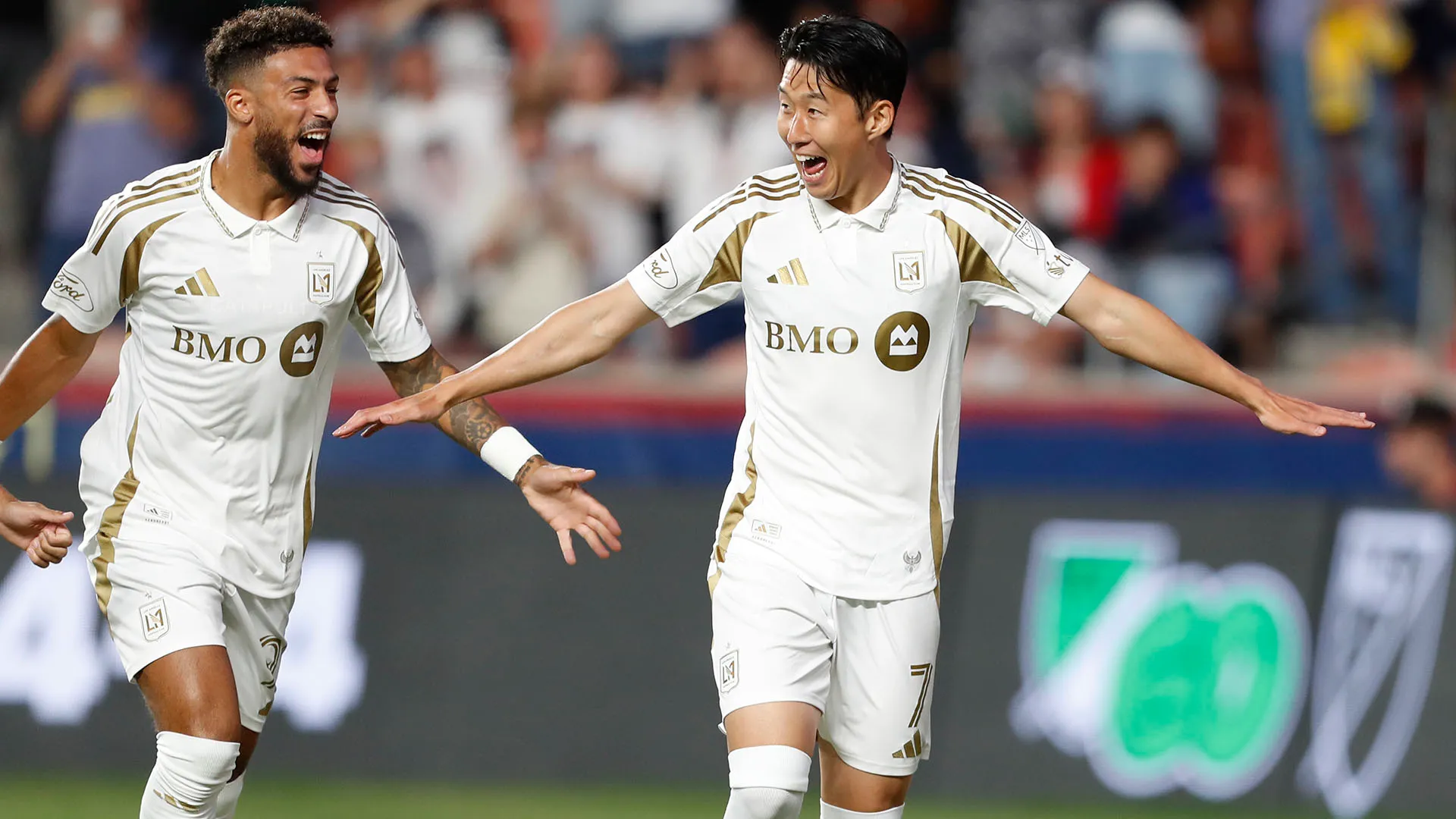 Heung-min Son è stato schierato titolare nel tridente insieme a Tillman e Bouanga
