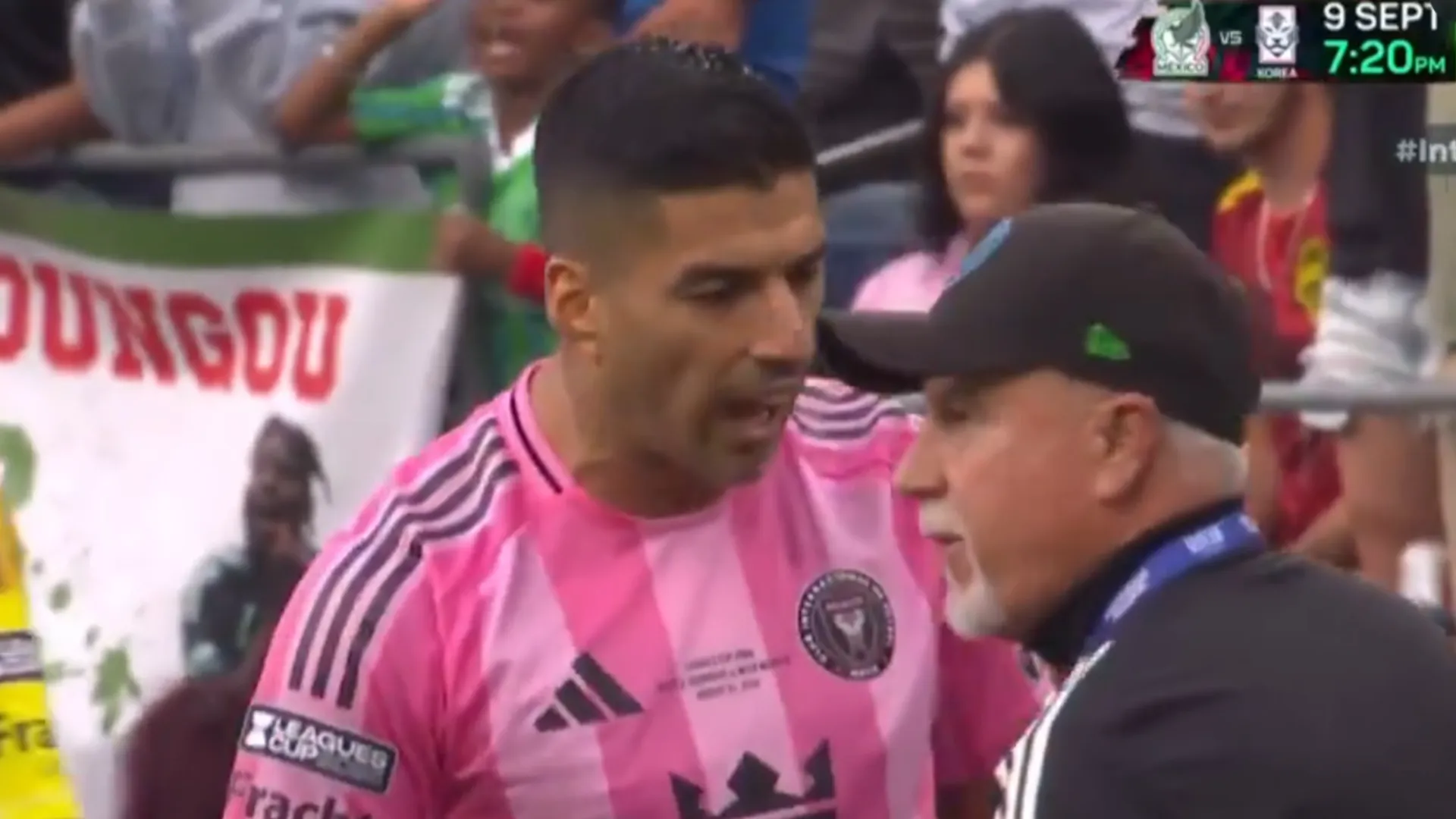 L'attaccante uruguaiano si è avvicinato a un membro dello staff dei Seattle Sounders