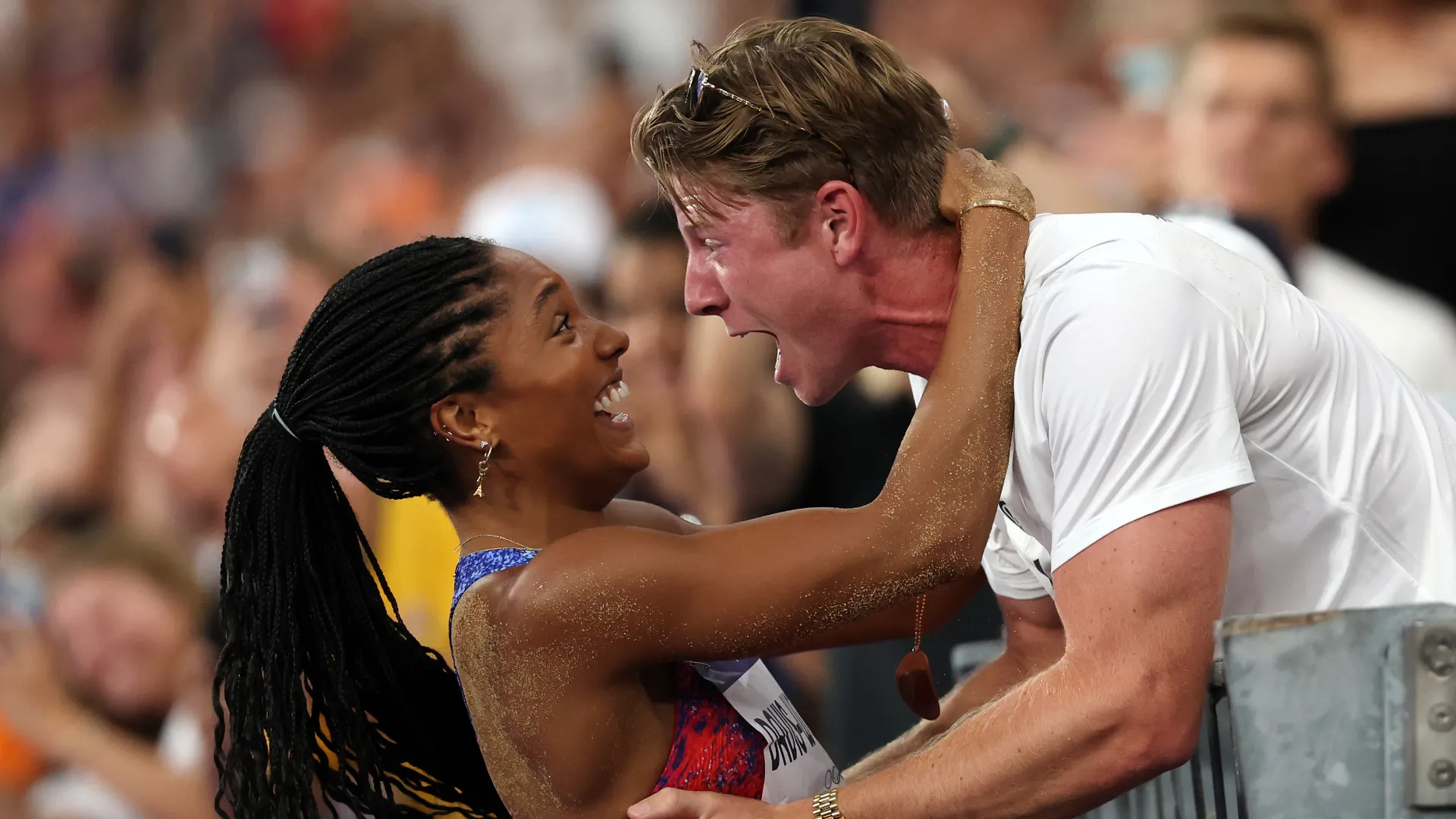 Tara Davis-Woodhall è sposata con Hunter Woodhall, velocista paralimpico
