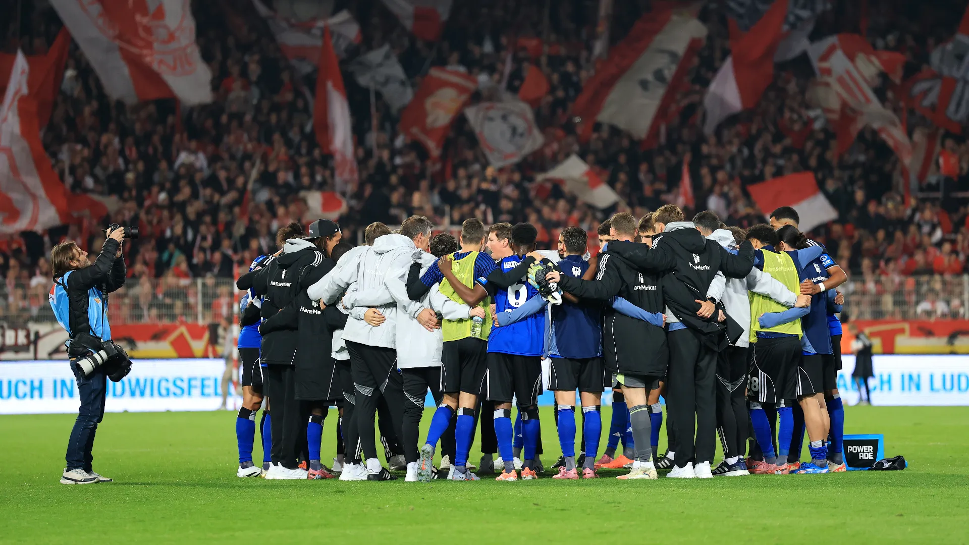 L'Amburgo invece se la vedrà contro il Mainz domenica