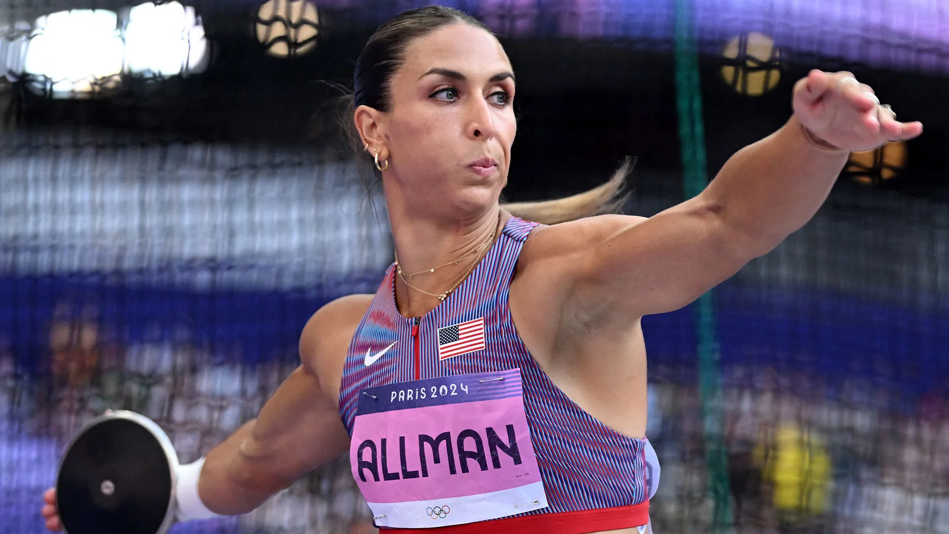 Nel 2021 ha preso parte ai Giochi olimpici di Tokyo, dove ha conquistato la medaglia d'oro nel lancio del disco
