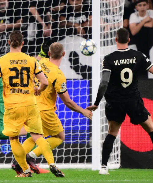 Champions League, debutto folle della Juventus: 4-4 con il Borussia Dortmund