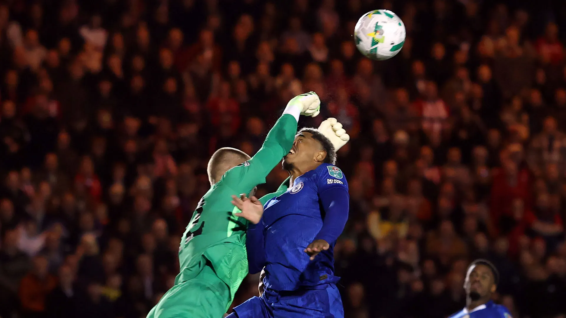Il portiere ha respinto un pallone aereo ma non si è accorto di Fofana
