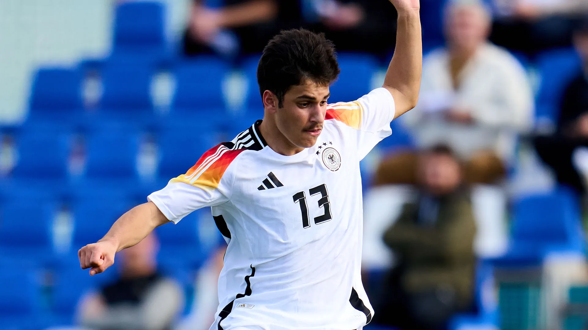 Il suo contratto con l'Hertha scade nel 2026, e tanti club hanno chiesto informazioni su di lui