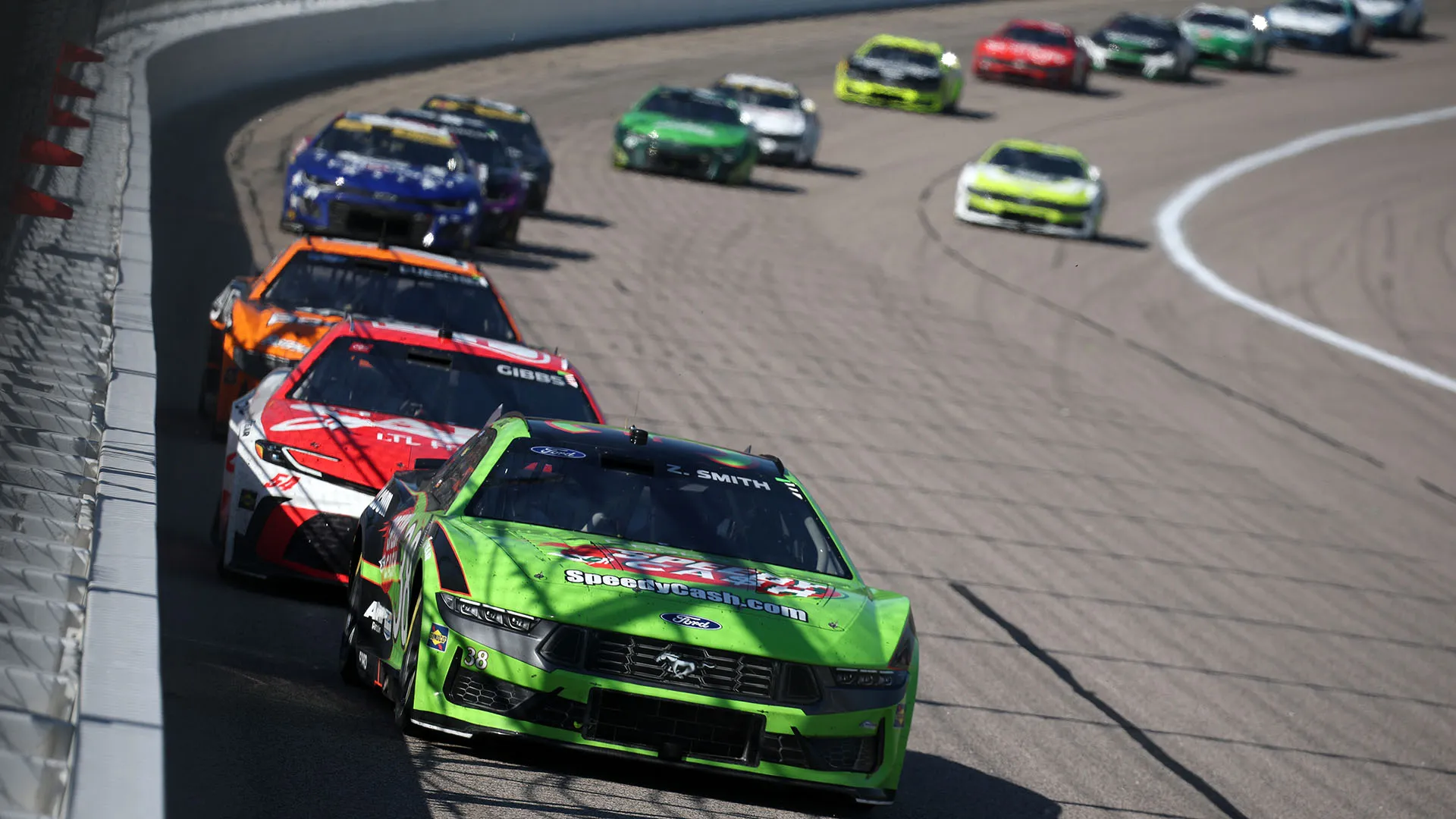 Spavento enorme durante la NASCAR Cup Series Hollywood Casino 400
