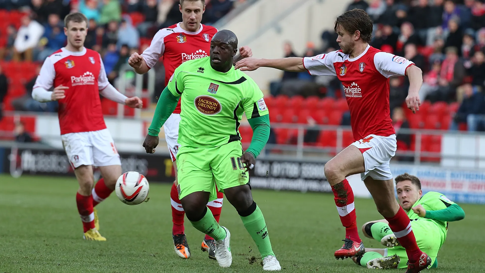La carriera di Adebayo Akinfenwa è strettamente legata all'Inghilterra